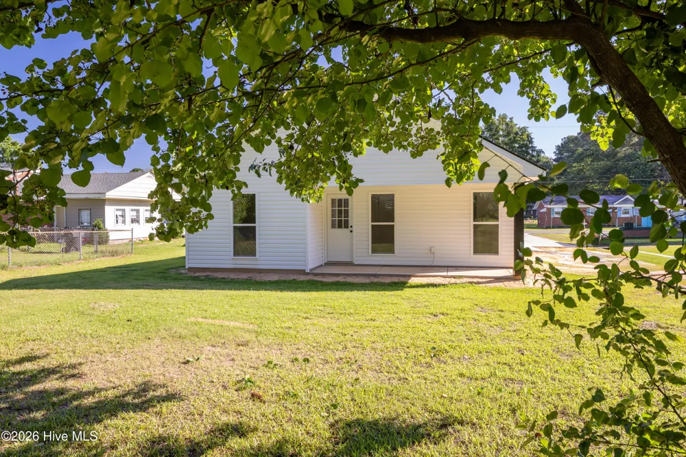 103 Harmon Street Clinton, NC 28328
