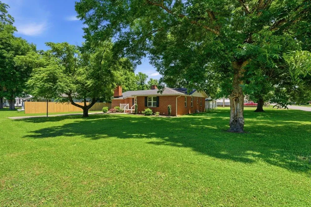 1819 Hamilton Avenue South Pittsburg, TN 37380