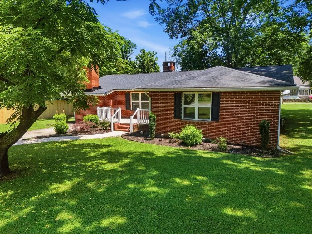 1819 Hamilton Avenue South Pittsburg, TN 37380