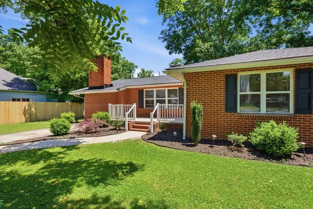 1819 Hamilton Avenue South Pittsburg, TN 37380