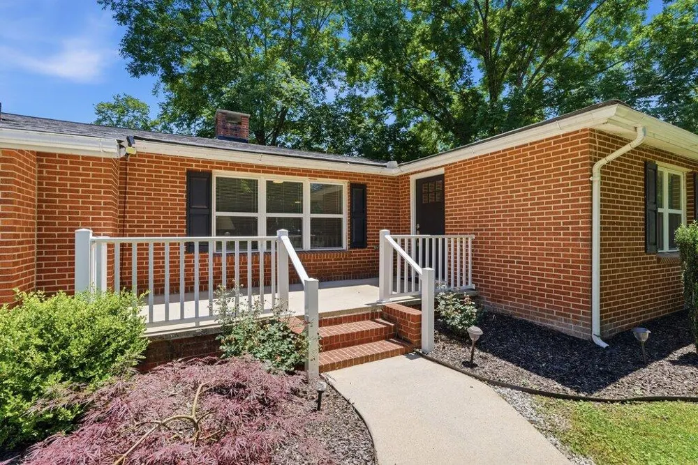 1819 Hamilton Avenue South Pittsburg, TN 37380
