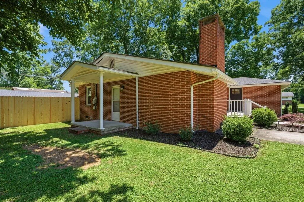 1819 Hamilton Avenue South Pittsburg, TN 37380