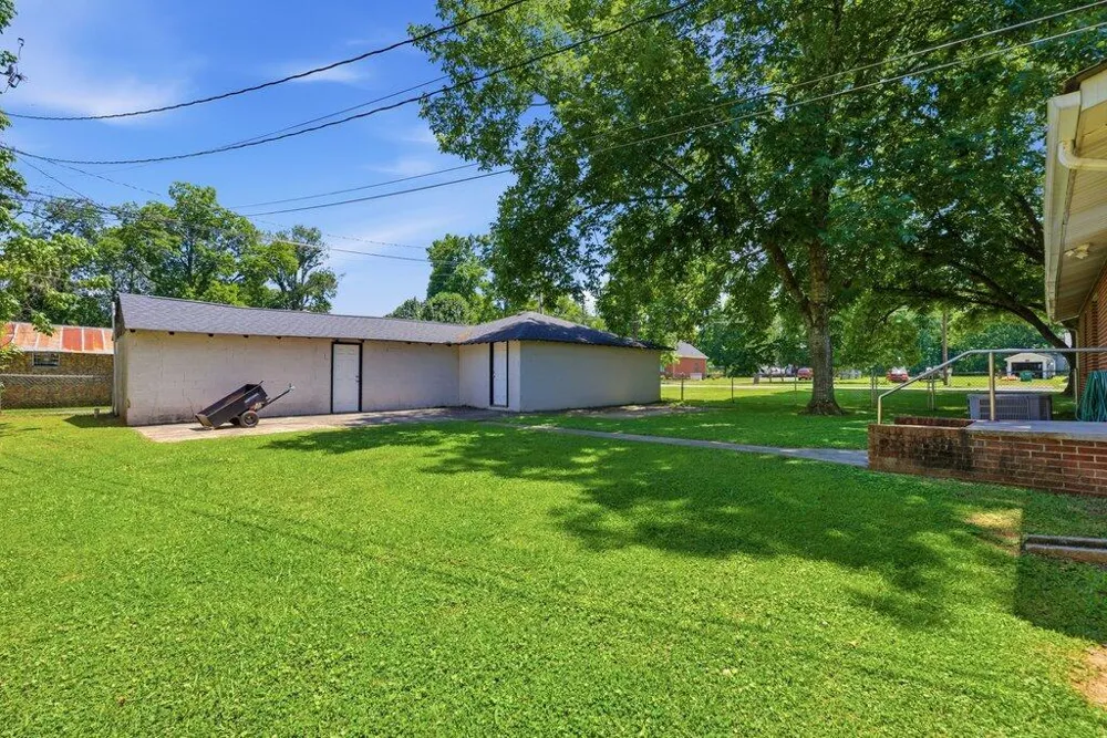 1819 Hamilton Avenue South Pittsburg, TN 37380