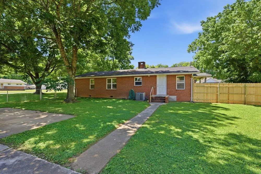 1819 Hamilton Avenue South Pittsburg, TN 37380