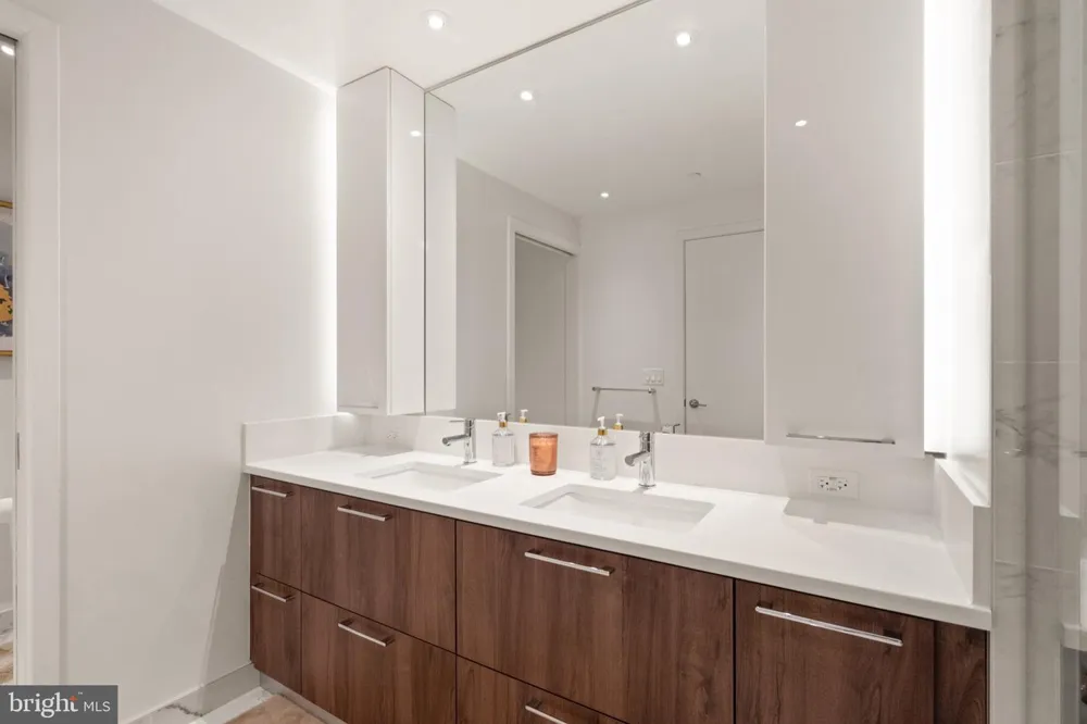 1650 SILVER HILL DRIVE #1807 Mclean, VA 22102
