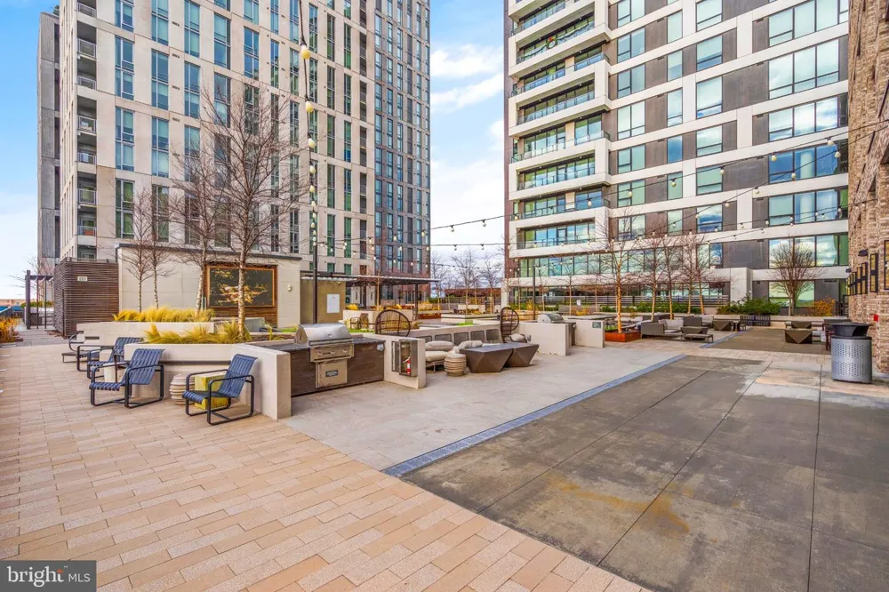 1650 SILVER HILL DRIVE #1807 Mclean, VA 22102