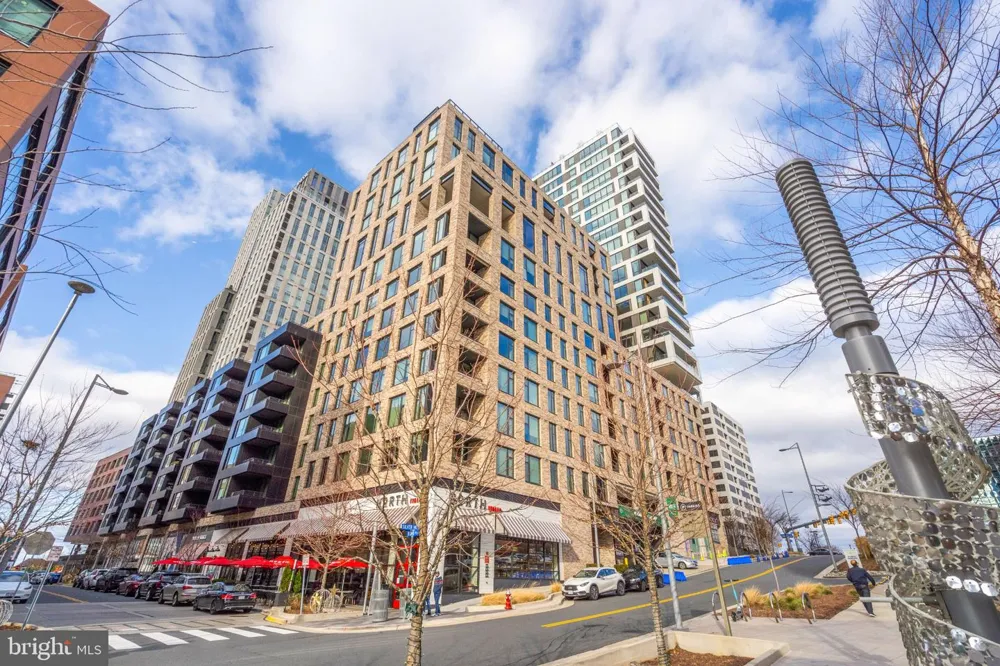 1650 SILVER HILL DRIVE #1807 Mclean, VA 22102