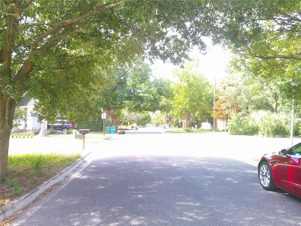 RIDGEWOOD AVENUE Maitland, FL 32751