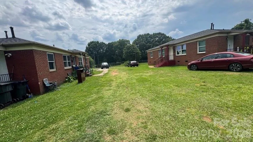1661 &1665 Montana Drive Charlotte, NC 28216
