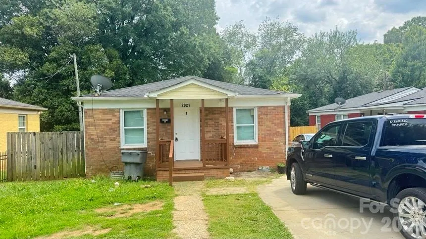 1661 &1665 Montana Drive Charlotte, NC 28216