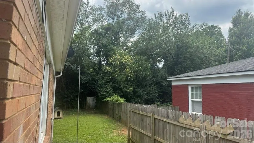 1661 &1665 Montana Drive Charlotte, NC 28216