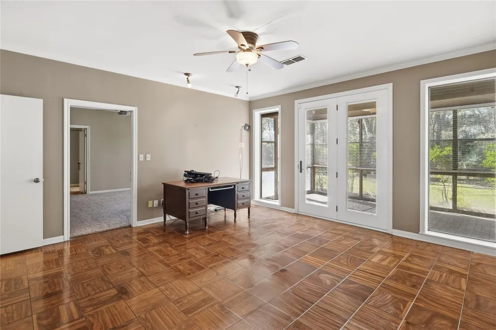 433 Mackhank Road Boling, TX 77420