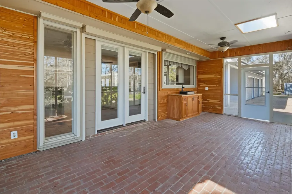 433 Mackhank Road Boling, TX 77420