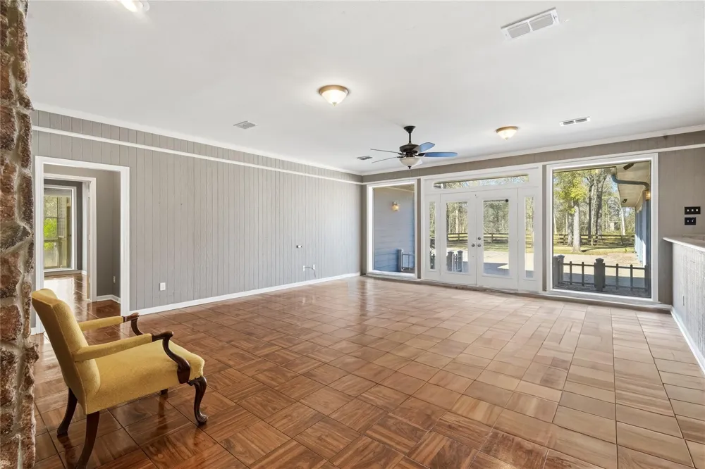 433 Mackhank Road Boling, TX 77420