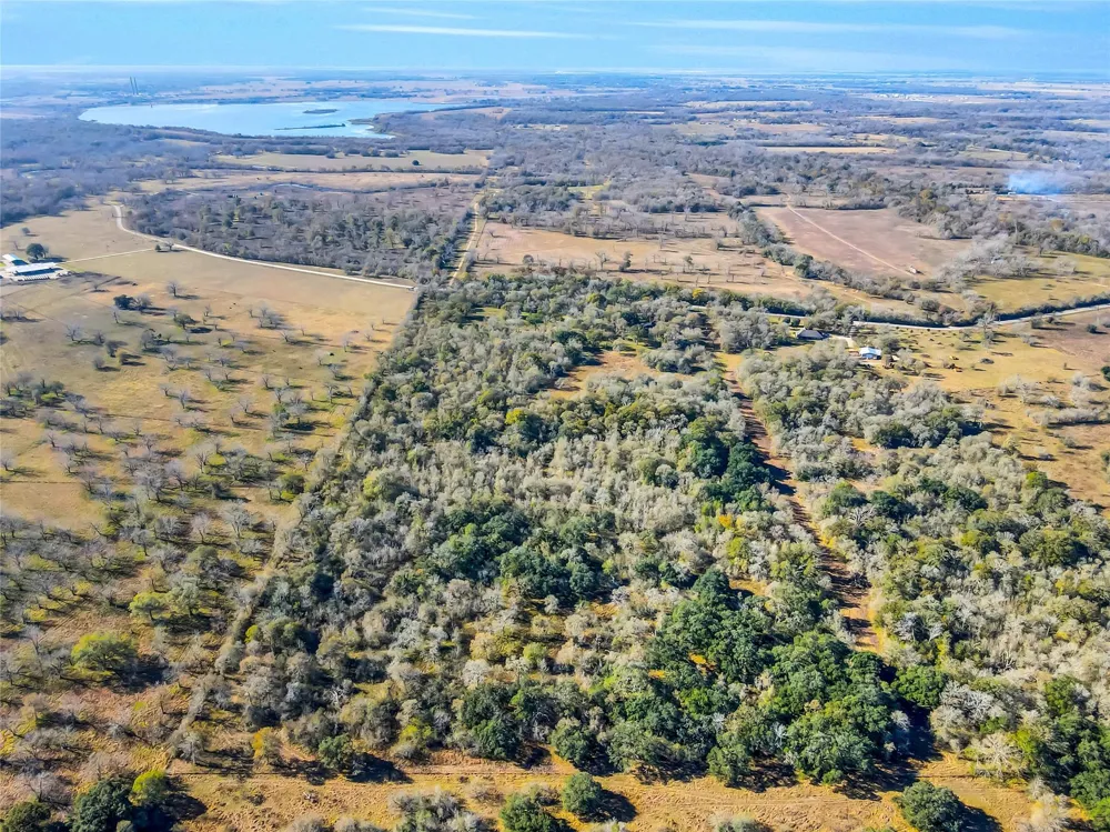 433 Mackhank Road Boling, TX 77420