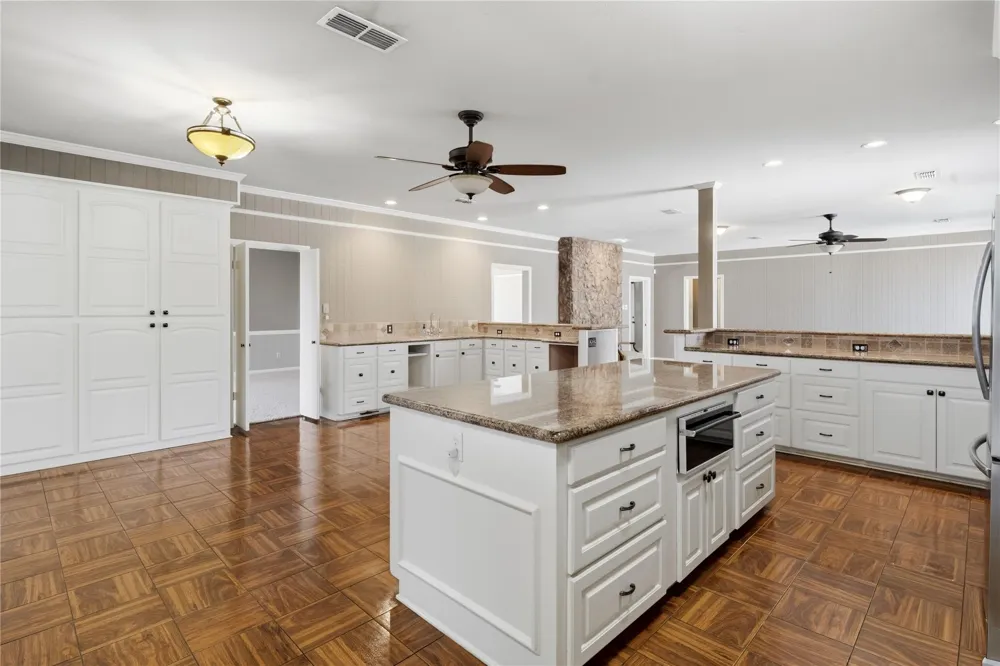 433 Mackhank Road Boling, TX 77420