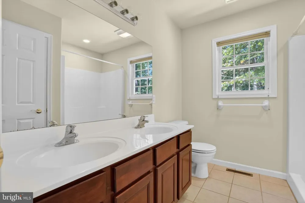2347 MAYFLOWER DRIVE Greenbackville, VA 23356