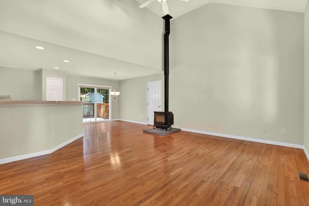 2347 MAYFLOWER DRIVE Greenbackville, VA 23356