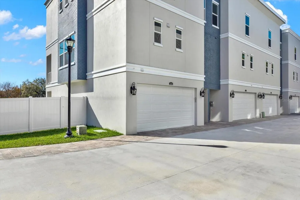 3844 SEENA MANOR COURT Tampa, FL 33618