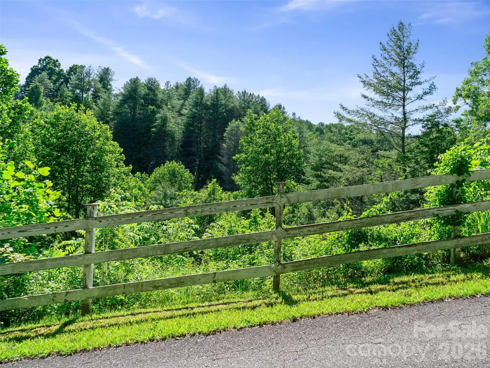 999 US HWY 19W Highway Burnsville, NC 28714