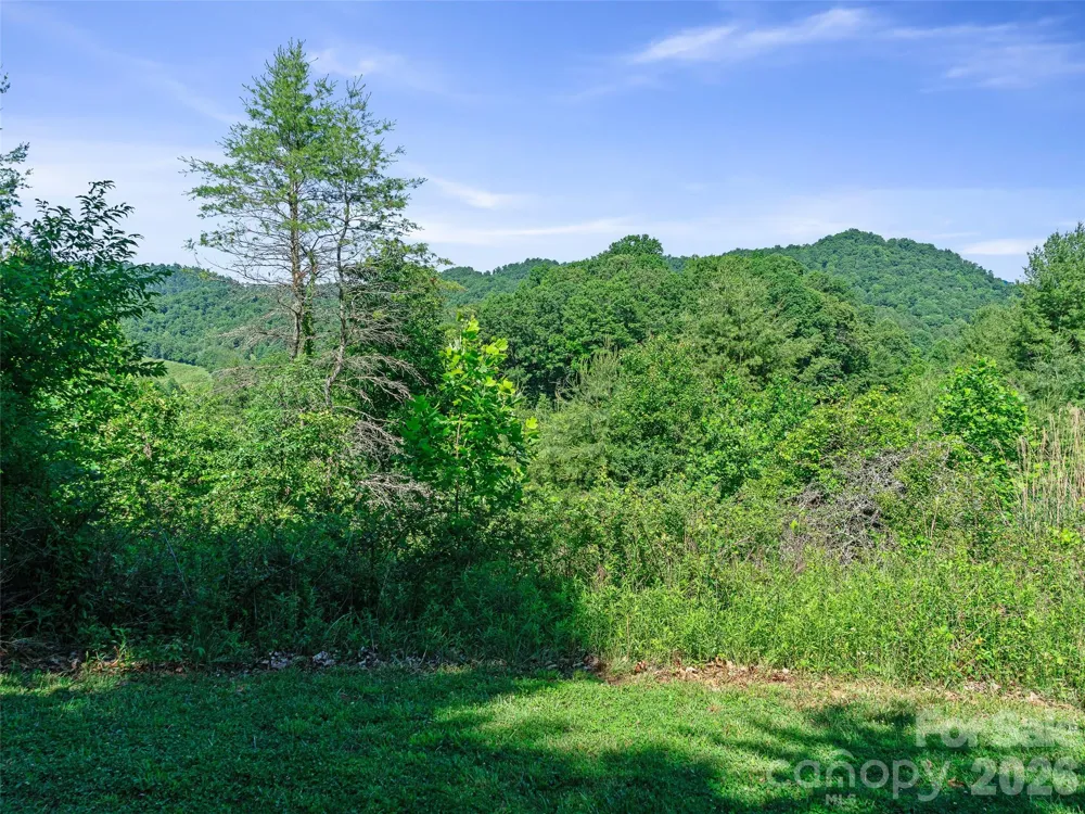 999 US HWY 19W Highway Burnsville, NC 28714