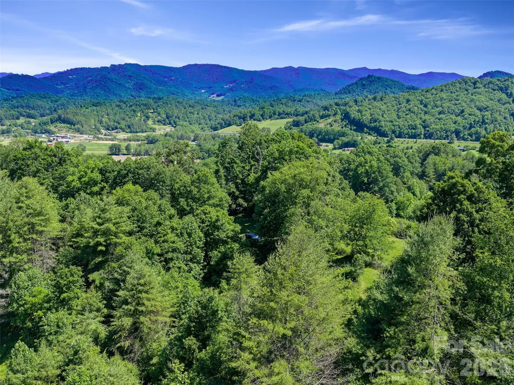 999 US HWY 19W Highway Burnsville, NC 28714