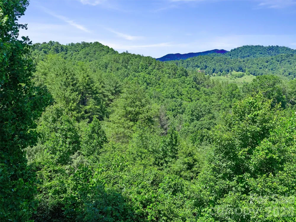 999 US HWY 19W Highway Burnsville, NC 28714