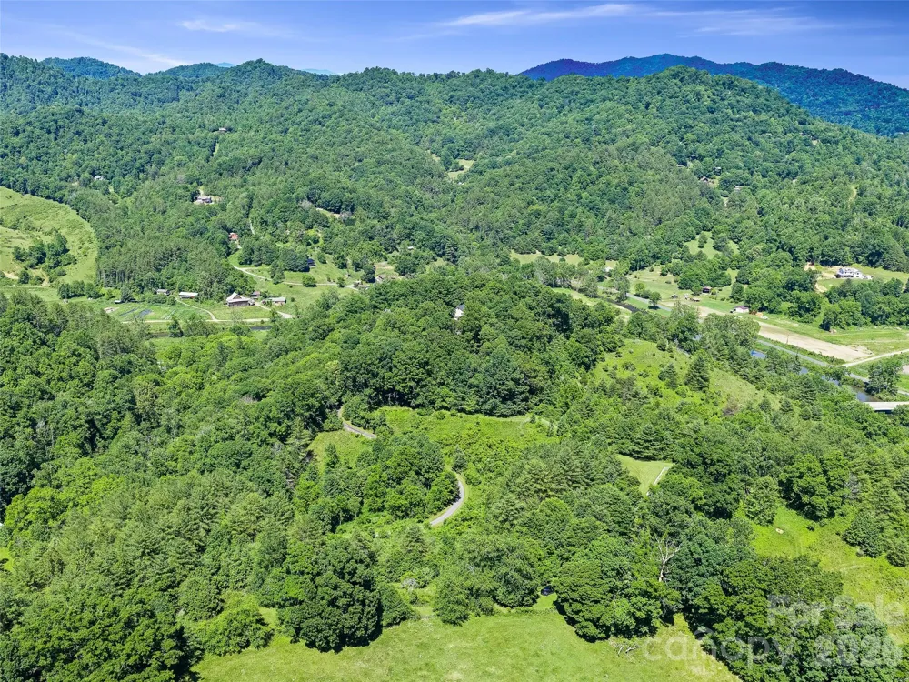 999 US HWY 19W Highway Burnsville, NC 28714