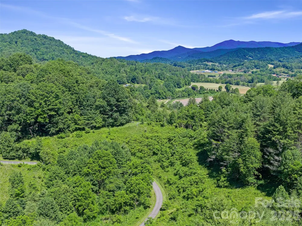999 US HWY 19W Highway Burnsville, NC 28714