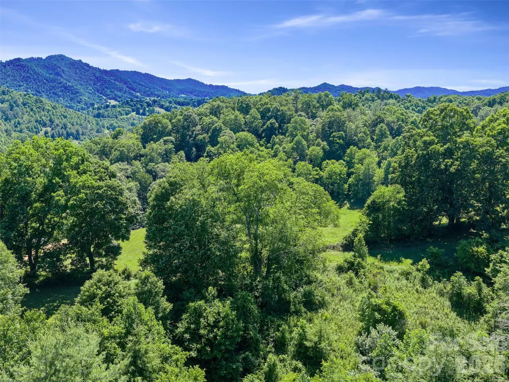 999 US HWY 19W Highway Burnsville, NC 28714