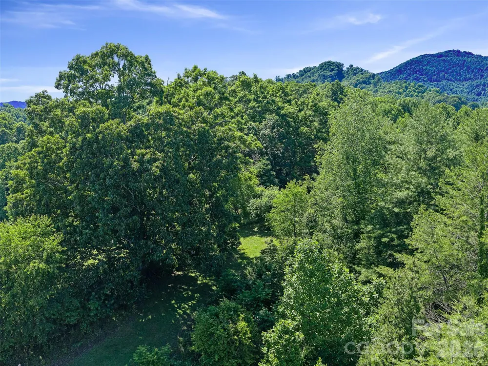 999 US HWY 19W Highway Burnsville, NC 28714