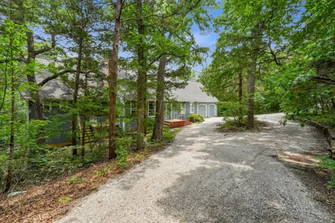 202 Fox Hollow