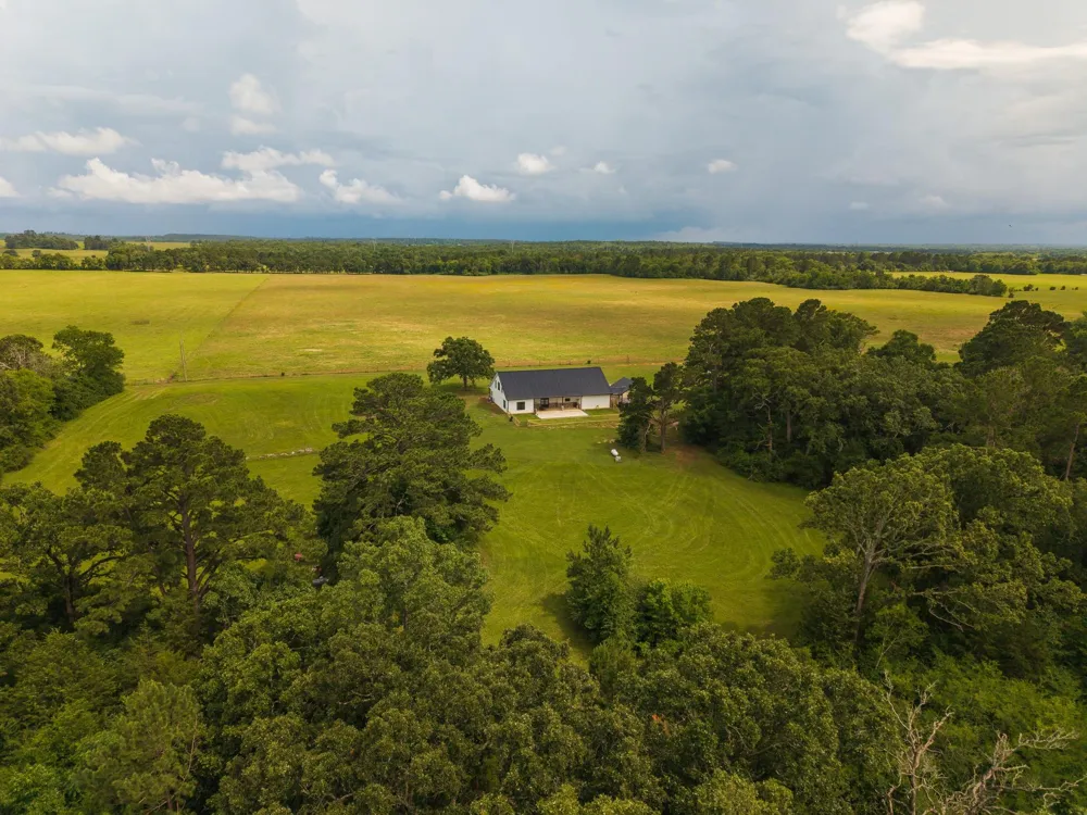 1406 State Highway 21 E Crockett, TX 75835