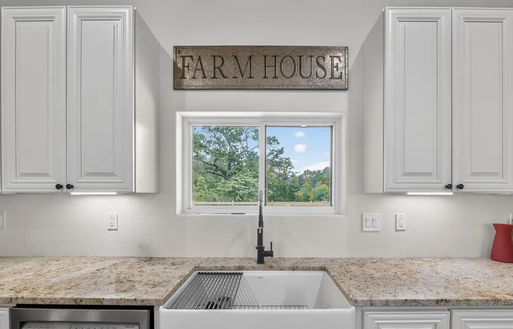1406 State Highway 21 E Crockett, TX 75835