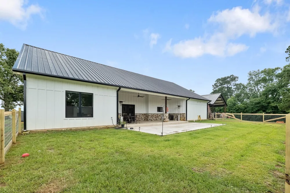 1406 State Highway 21 E Crockett, TX 75835