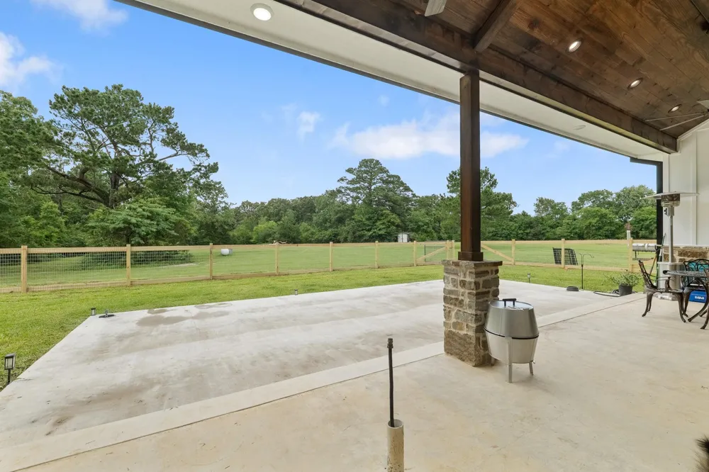 1406 State Highway 21 E Crockett, TX 75835