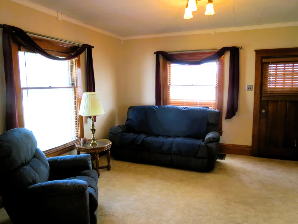 743 Ellery Avenue Jackson, MI 49202