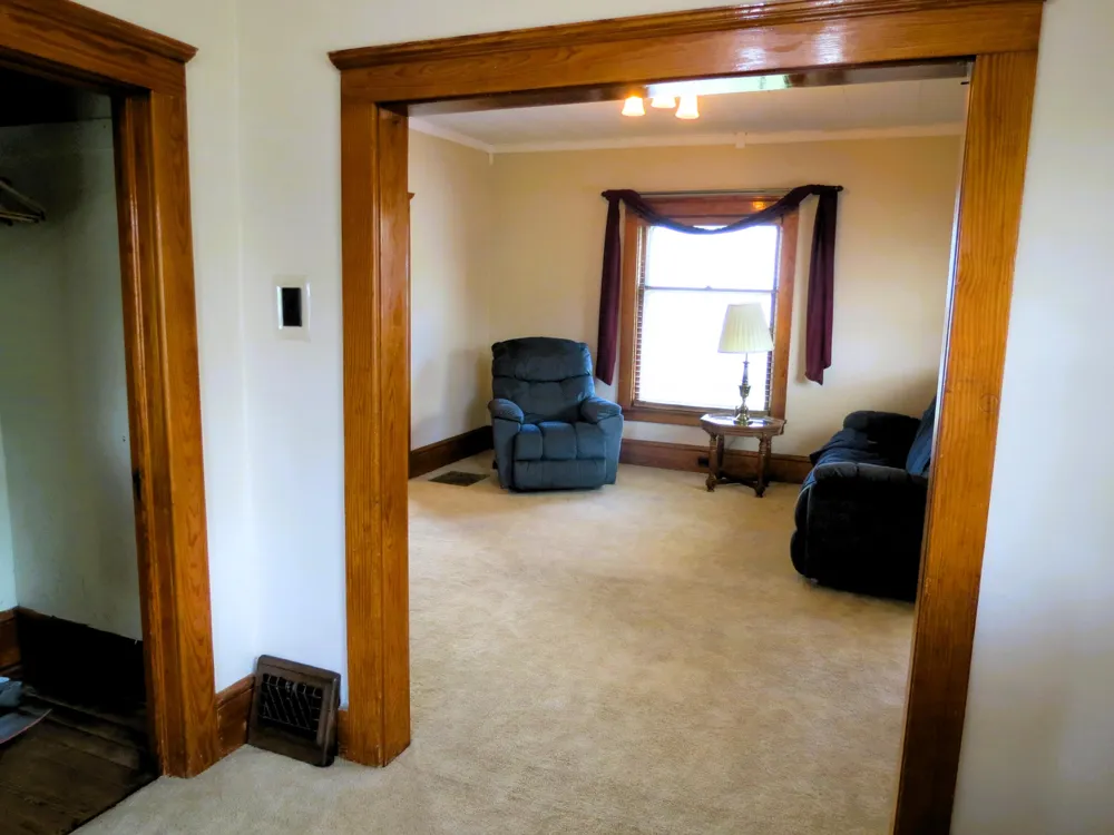 743 Ellery Avenue Jackson, MI 49202