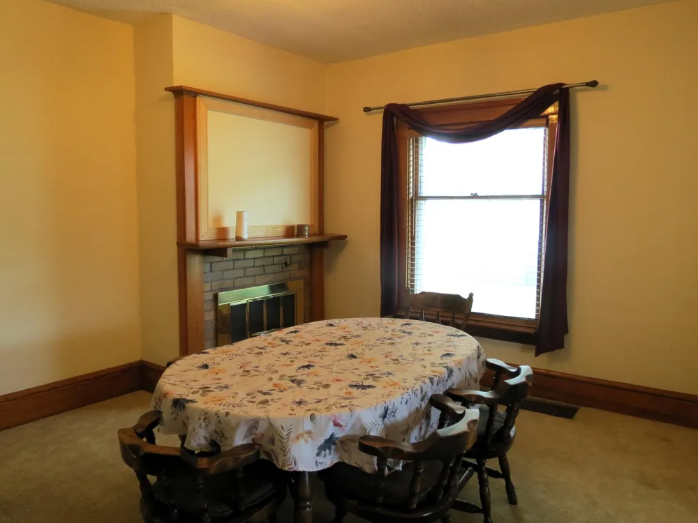 743 Ellery Avenue Jackson, MI 49202