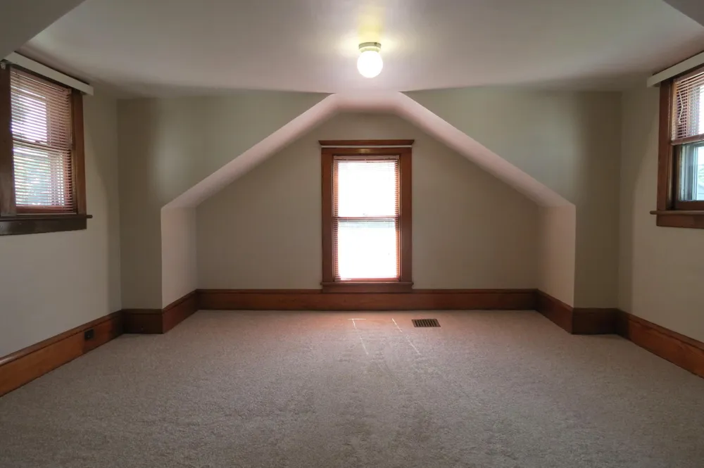 743 Ellery Avenue Jackson, MI 49202