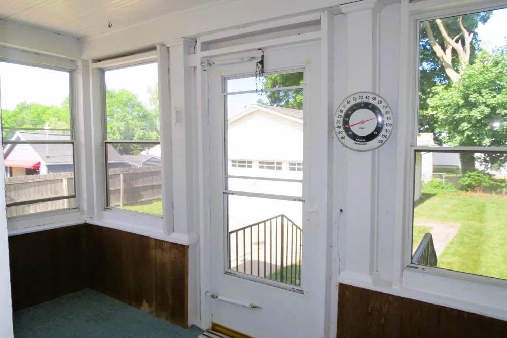 743 Ellery Avenue Jackson, MI 49202