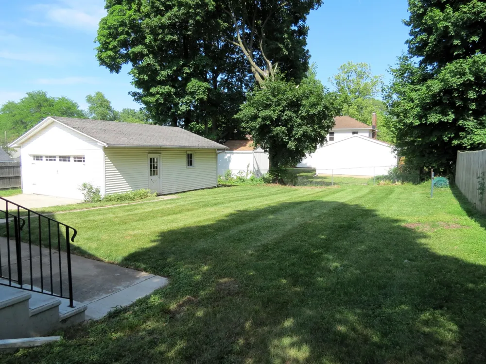 743 Ellery Avenue Jackson, MI 49202