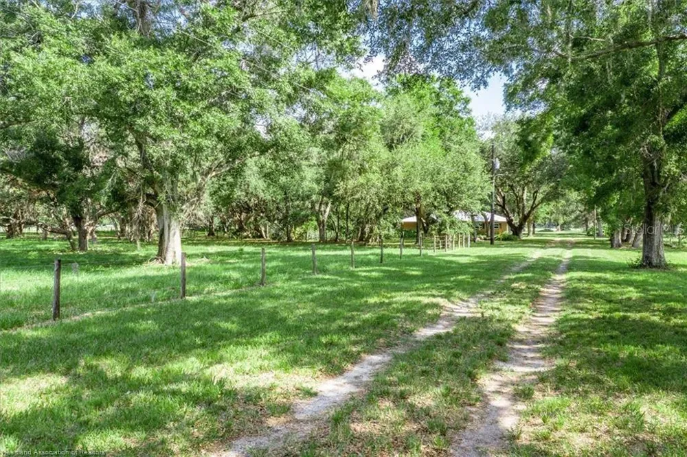 203 BOYER STREET Venus, FL 33960