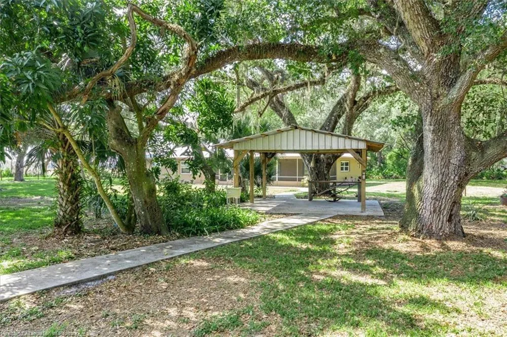 203 BOYER STREET Venus, FL 33960