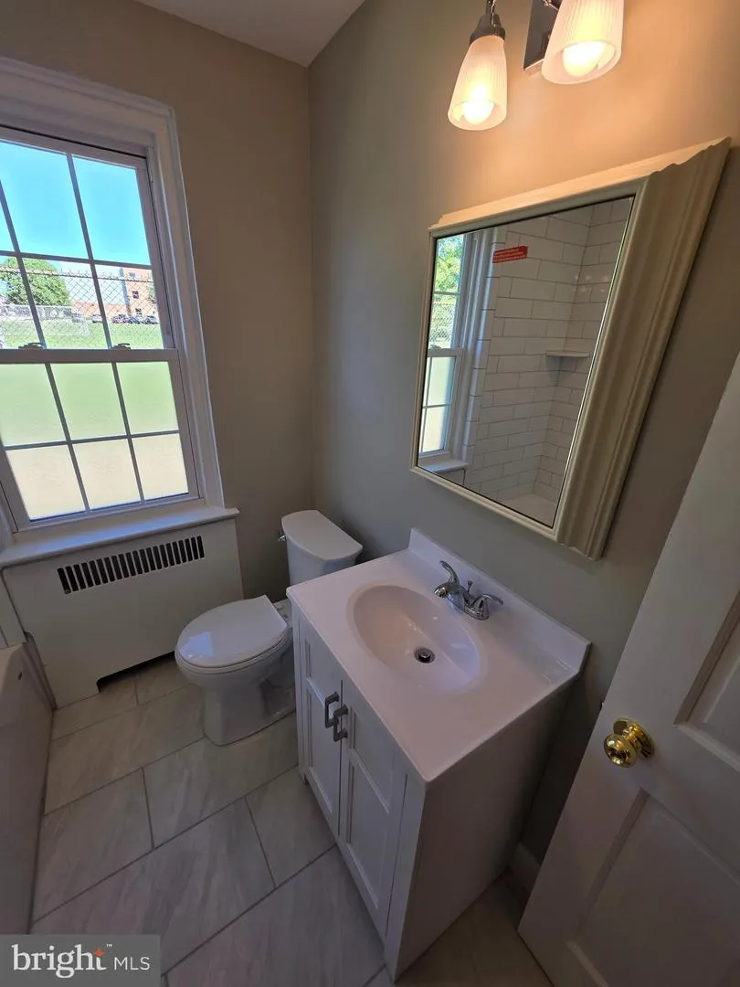 605 S EAGLE ROAD Havertown, PA 19083