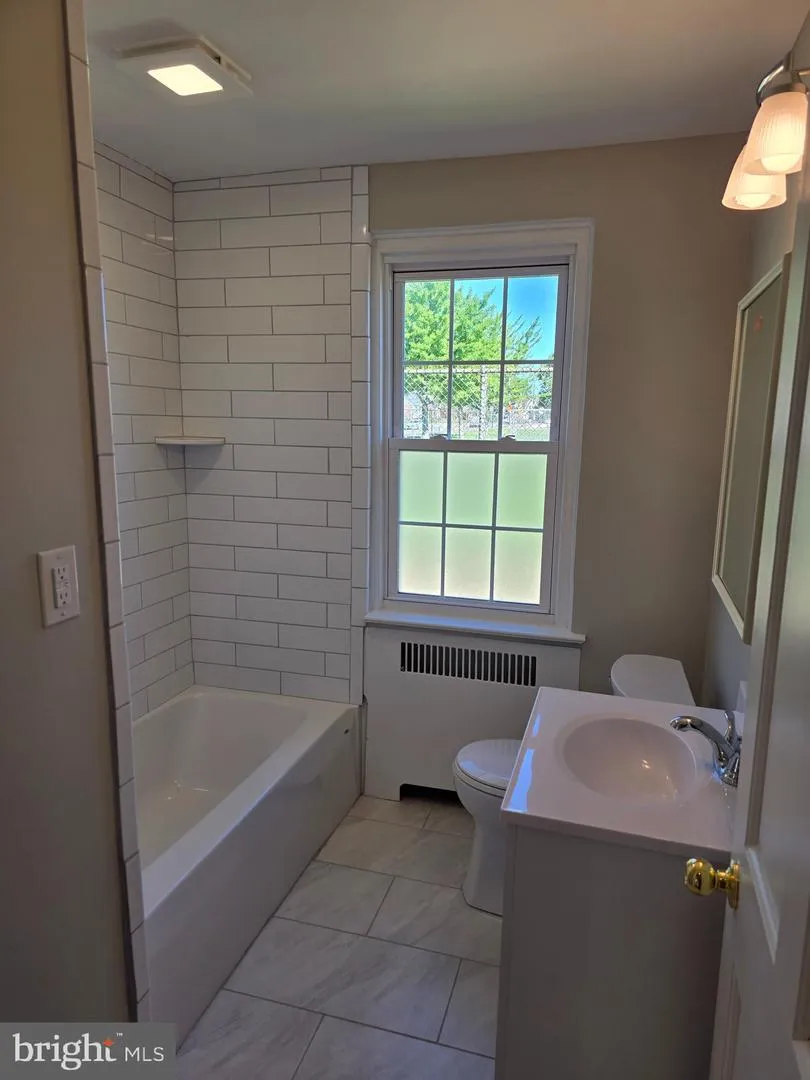 605 S EAGLE ROAD Havertown, PA 19083