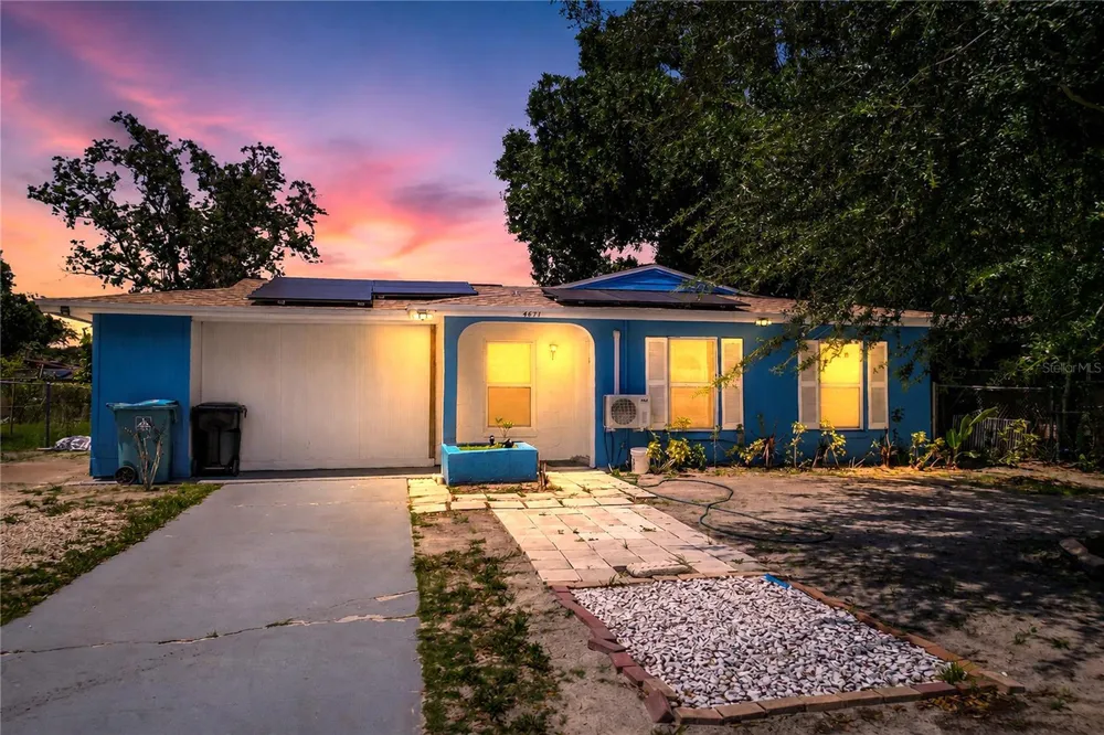 4671 VERGARA COURT Orlando, FL 32811