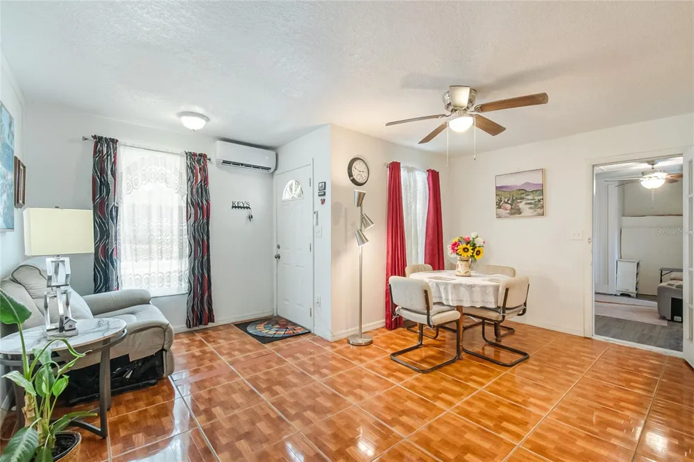 4671 VERGARA COURT Orlando, FL 32811