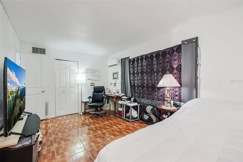 4671 VERGARA COURT Orlando, FL 32811