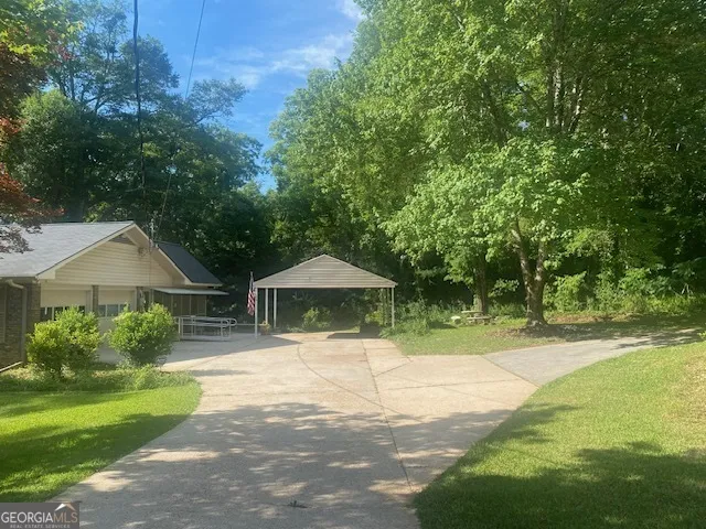 314 Neal ST West Point, GA 31833